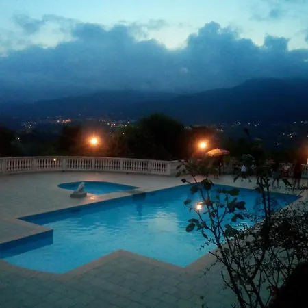 Bungalow 5 Posti Letto, Campeggio Osservatorio Campsite Cogoleto